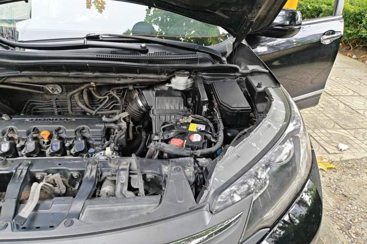 Used Honda CR-V 2012 2.0L two-wheel drive urban version Engine Bay Left