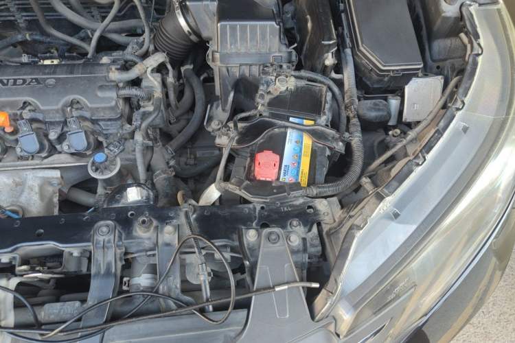 Used Honda CR-V 2012 2.0L two-wheel drive urban version Engine Bay Left