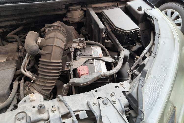 Used Honda CR-V 2012 2.4L four-wheel drive luxury version Engine Bay Left