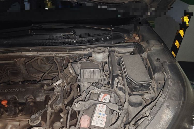 Used Honda CR-V 2012 2.0L two-wheel drive urban version Engine Bay Left