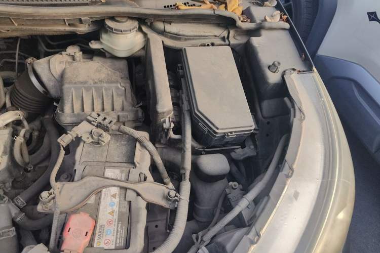 Used Honda CR-V 2012 2.0L two-wheel drive urban version Engine Bay Left