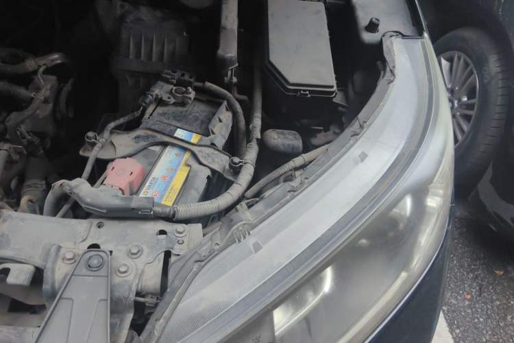 Used Honda CR-V 2012 2.0L two-wheel drive urban version Engine Bay Left