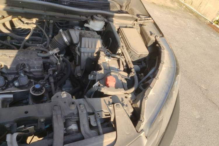 Used Honda CR-V 2012 2.0L two-wheel drive urban version Engine Bay Left