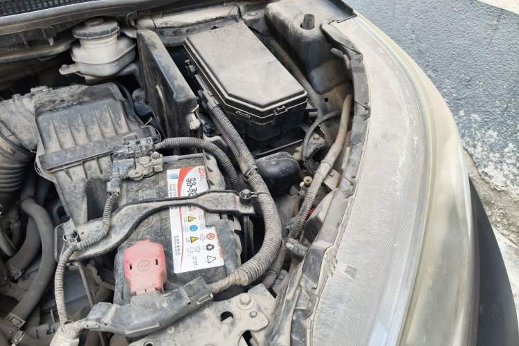 Used Honda CR-V 2012 2.0L two-wheel drive urban version Engine Bay Left