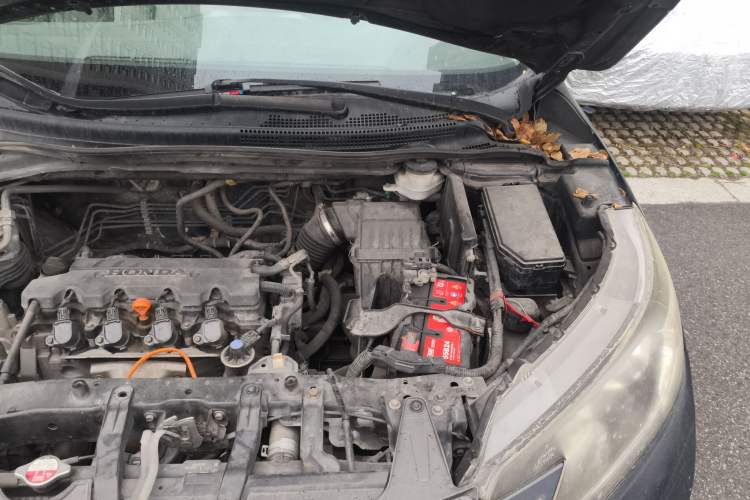 Used Honda CR-V 2012 2.0L two-wheel drive urban version Engine Bay Left