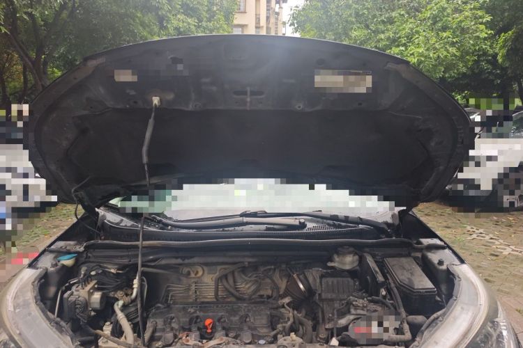 Used Honda CR-V 2012 2.0L two-wheel drive urban version Engine Bay