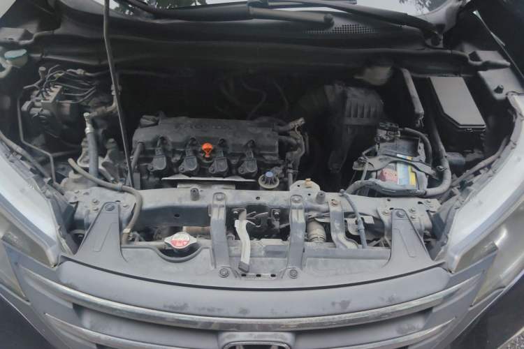 Used Honda CR-V 2012 2.0L two-wheel drive urban version Engine Bay