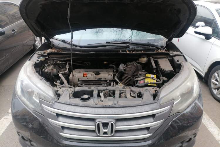 Used Honda CR-V 2012 2.4L four-wheel drive luxury version Engine Bay