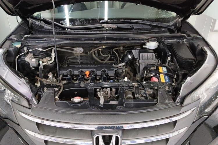 Used Honda CR-V 2012 2.0L two-wheel drive urban version Engine Bay
