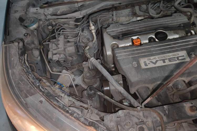 Used Honda CR-V 2012 2.4L four-wheel drive luxury version Engine Bay Right