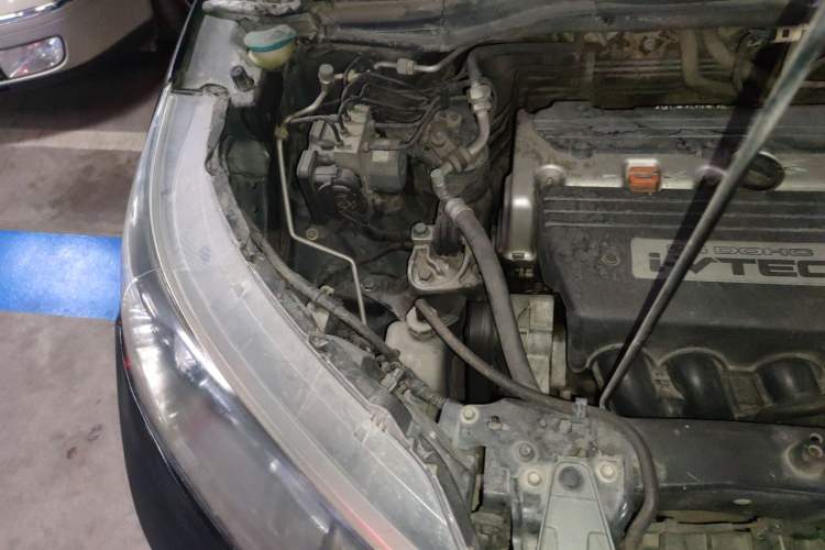 Used Honda CR-V 2012 2.4L four-wheel drive luxury version Engine Bay Right
