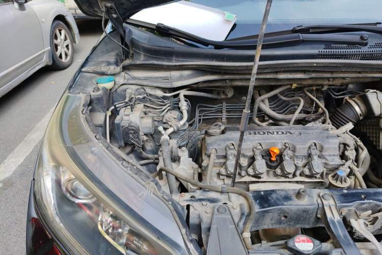 Used Honda CR-V 2012 2.0L two-wheel drive urban version Engine Bay Right