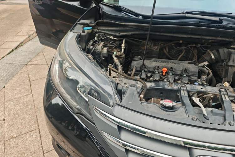 Used Honda CR-V 2012 2.0L two-wheel drive urban version Engine Bay Right
