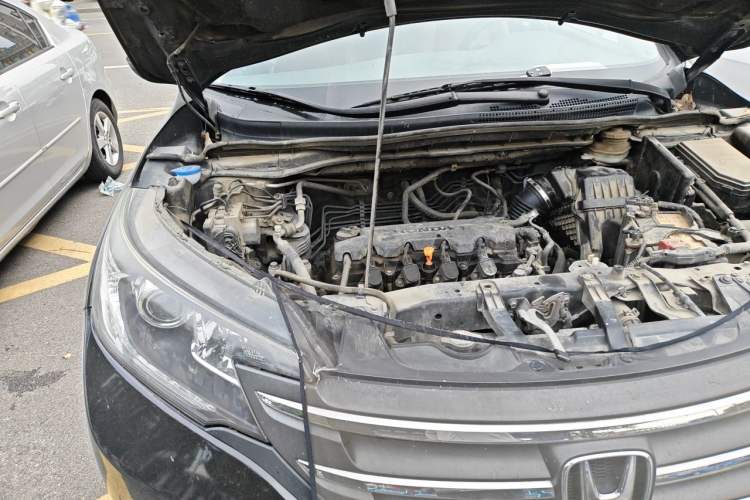Used Honda CR-V 2012 2.0L two-wheel drive urban version Engine Bay Right