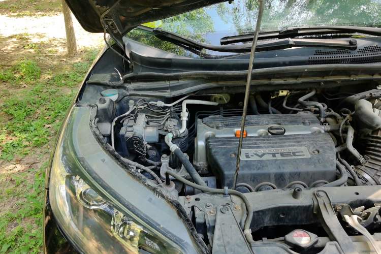 Used Honda CR-V 2012 2.4L four-wheel drive luxury version Engine Bay Right