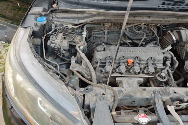 Used Honda CR-V 2012 2.0L two-wheel drive urban version Engine Bay Right