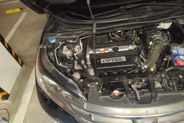 Used Honda CR-V 2012 2.4L four-wheel drive luxury version Engine Bay Right