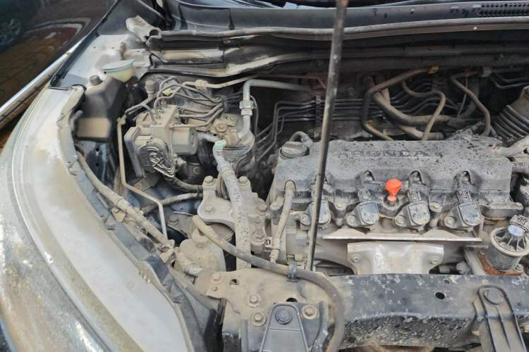 Used Honda CR-V 2012 2.0L two-wheel drive urban version Engine Bay Right