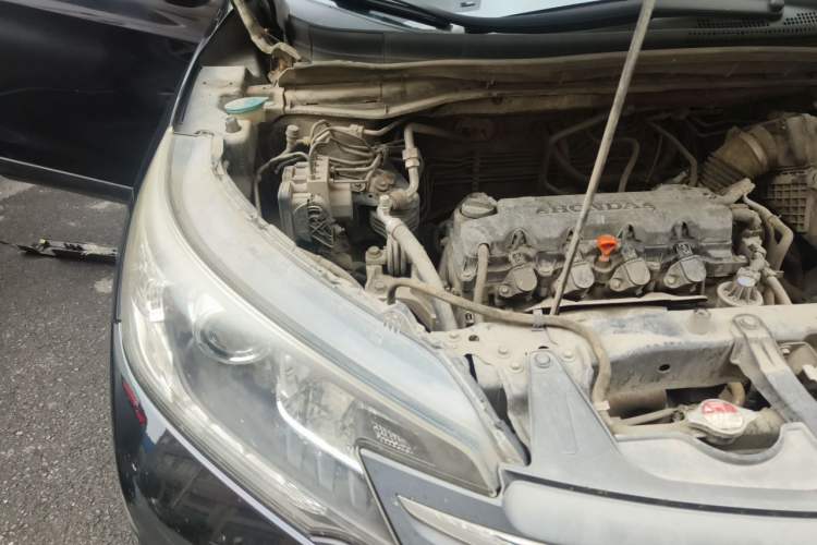 Used Honda CR-V 2012 2.0L two-wheel drive urban version Engine Bay Right