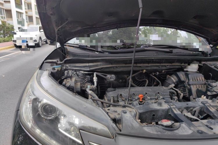 Used Honda CR-V 2012 2.0L two-wheel drive urban version Engine Bay Right