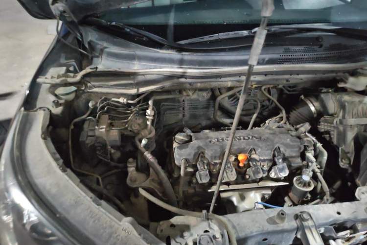 Used Honda CR-V 2012 2.0L two-wheel drive urban version Engine Bay Right