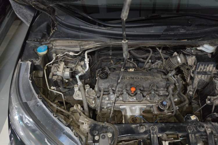 Used Honda CR-V 2012 2.0L two-wheel drive urban version Engine Bay Right