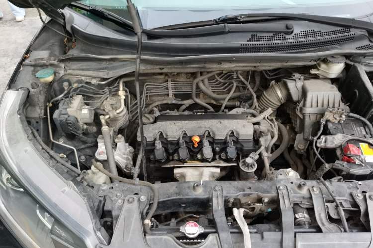 Used Honda CR-V 2012 2.0L two-wheel drive urban version Engine Bay Right