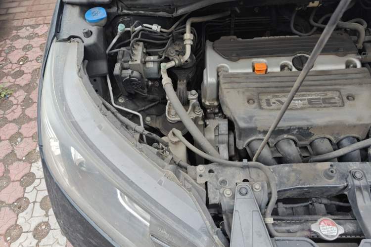 Used Honda CR-V 2012 2.4L four-wheel drive luxury version Engine Bay Right