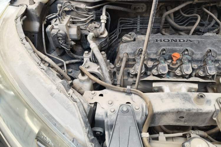 Used Honda CR-V 2012 2.0L two-wheel drive urban version Engine Bay Right