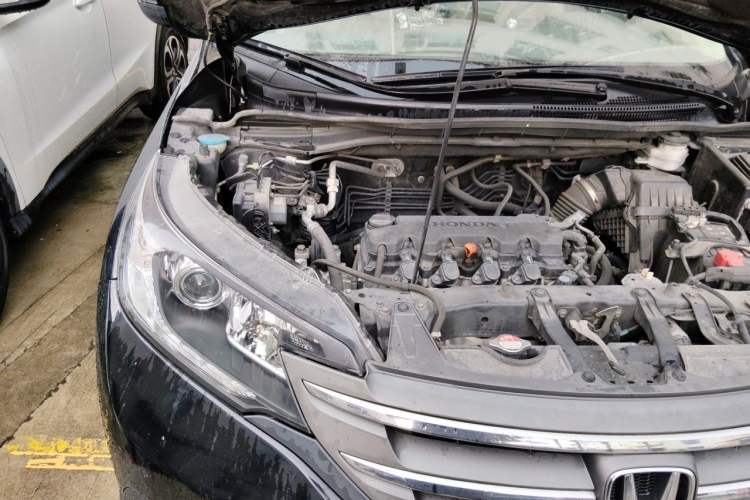 Used Honda CR-V 2012 2.0L two-wheel drive urban version Engine Bay Right