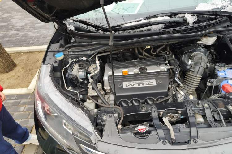 Used Honda CR-V 2012 2.4L four-wheel drive luxury version Engine Bay Right
