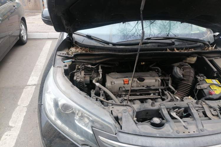 Used Honda CR-V 2012 2.4L four-wheel drive luxury version Engine Bay Right