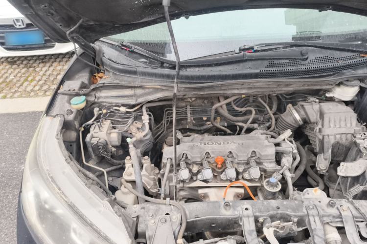Used Honda CR-V 2012 2.0L two-wheel drive urban version Engine Bay Right