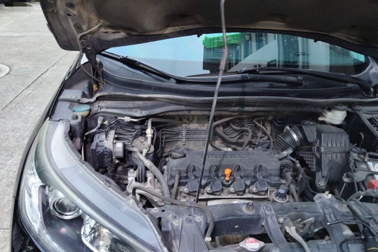 Used Honda CR-V 2012 2.0L two-wheel drive urban version Engine Bay Right