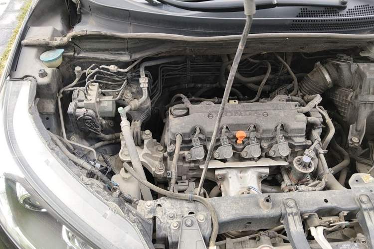 Used Honda CR-V 2012 2.0L Four-wheel Drive Classic Edition Engine Bay Right