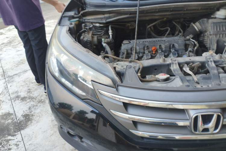 Used Honda CR-V 2012 2.0L two-wheel drive urban version Engine Bay Right