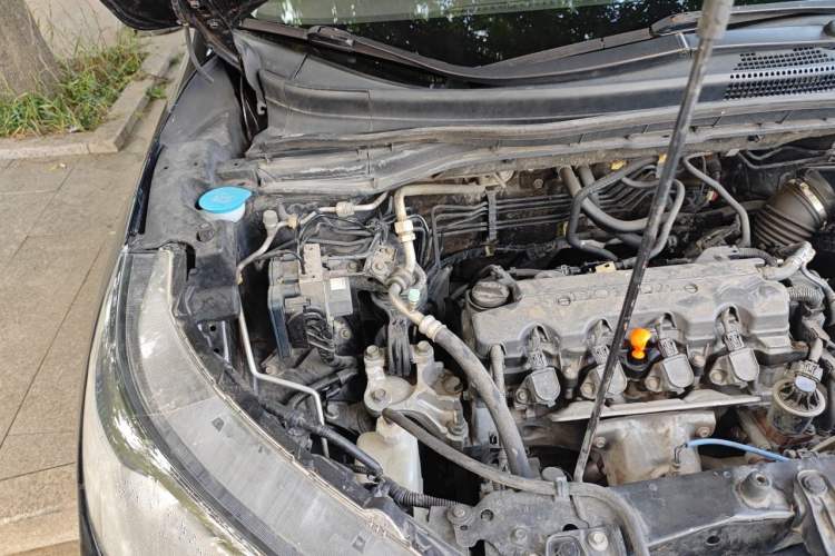 Used Honda CR-V 2012 2.0L two-wheel drive urban version Engine Bay Right