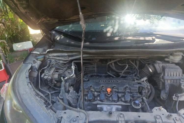 Used Honda CR-V 2012 2.0L two-wheel drive urban version Engine Bay Right