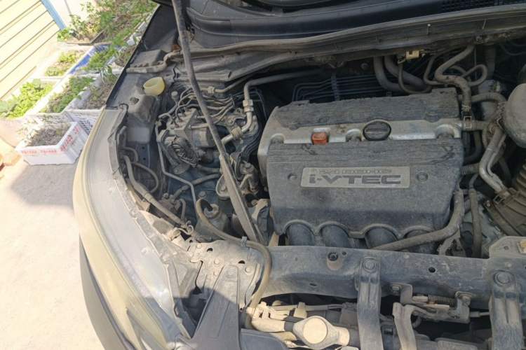 Used Honda CR-V 2012 2.4L four-wheel drive luxury version Engine Bay Right