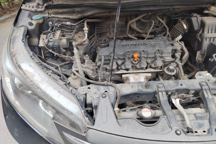 Used Honda CR-V 2012 2.0L two-wheel drive urban version Engine Bay Right