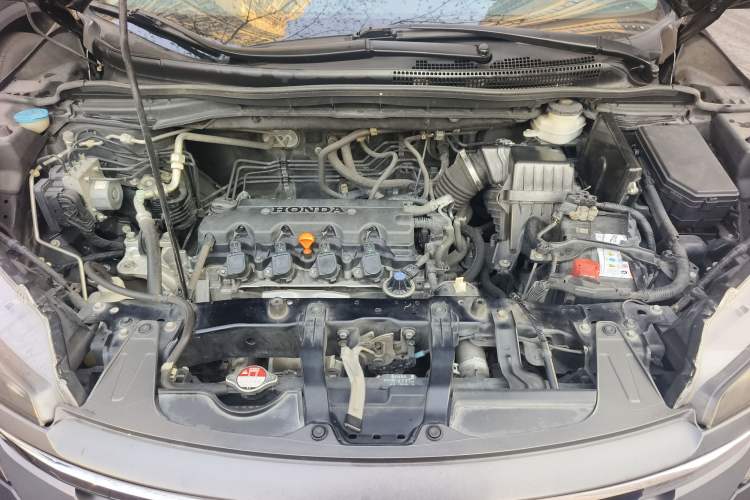 Used Honda CR-V 2012 2.0L two-wheel drive urban version Engine Bay