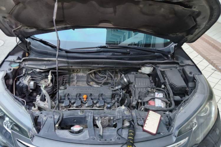 Used Honda CR-V 2012 2.0L two-wheel drive urban version Engine Bay