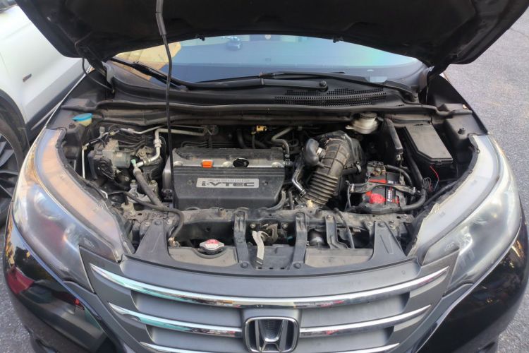 Used Honda CR-V 2012 2.4L four-wheel drive luxury version Engine Bay