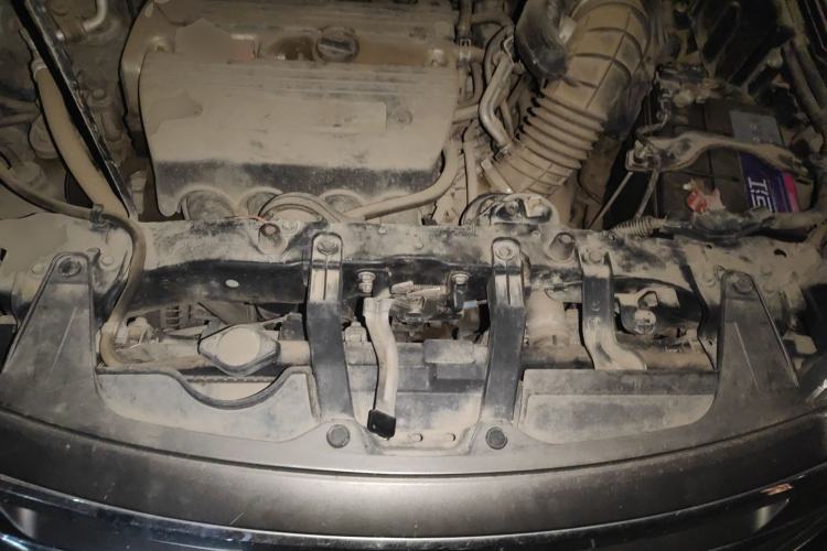Used Honda CR-V 2012 2.4L four-wheel drive luxury version Engine Bay