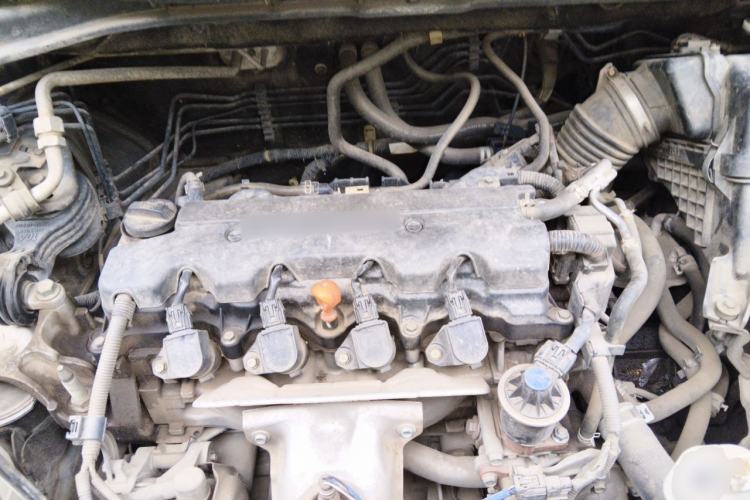 Used Honda CR-V 2012 2.0L two-wheel drive urban version Engine Bay