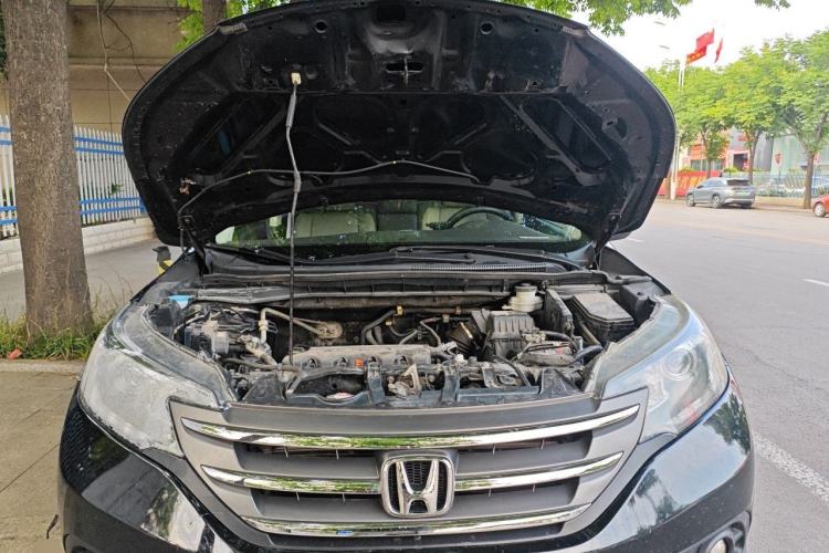 Used Honda CR-V 2012 2.0L two-wheel drive urban version Engine Bay