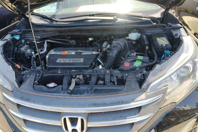 Used Honda CR-V 2012 2.4L four-wheel drive luxury version Engine Bay