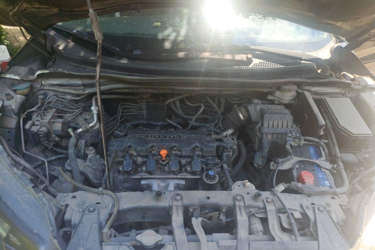 Used Honda CR-V 2012 2.0L two-wheel drive urban version Engine Bay