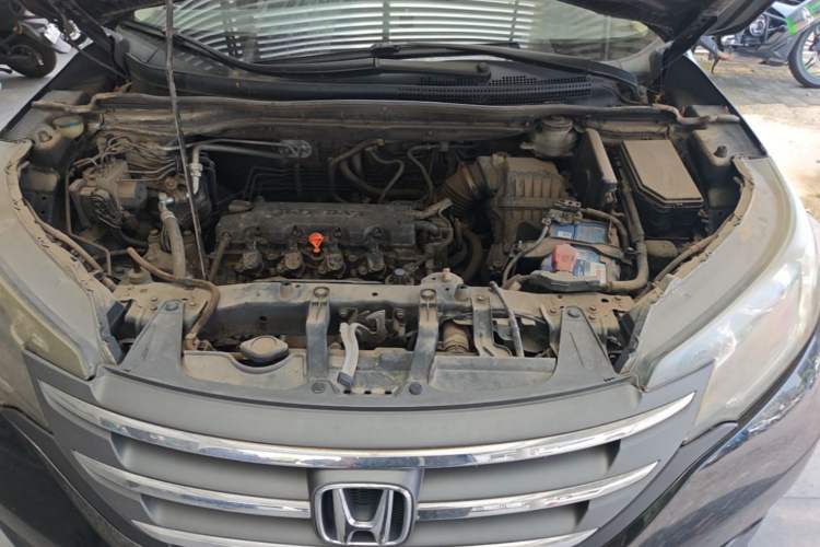 Used Honda CR-V 2012 2.0L two-wheel drive urban version Engine Bay