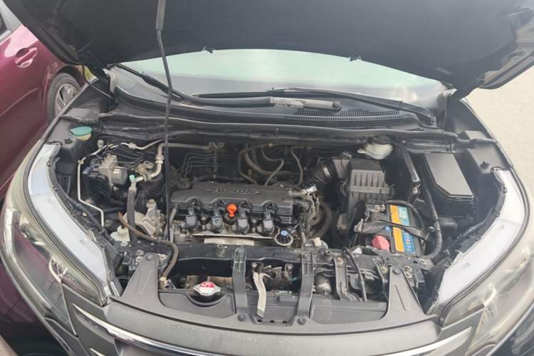 Used Honda CR-V 2012 2.0L two-wheel drive urban version Engine Bay